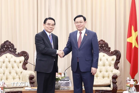 Chủ tịch Quốc hội tiếp Bí thư, Tỉnh trưởng tỉnh Champasak của Lào