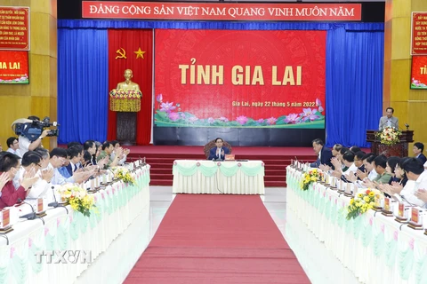 Hình ảnh Thủ tướng làm việc với Ban Thường vụ Tỉnh ủy Gia Lai