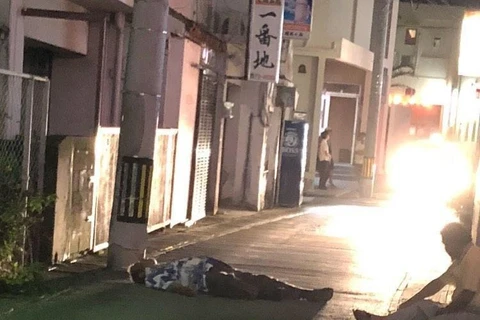 Ngủ trên đường, hiện tượng kỳ lạ ở Okinawa khiến cảnh sát đau đầu 