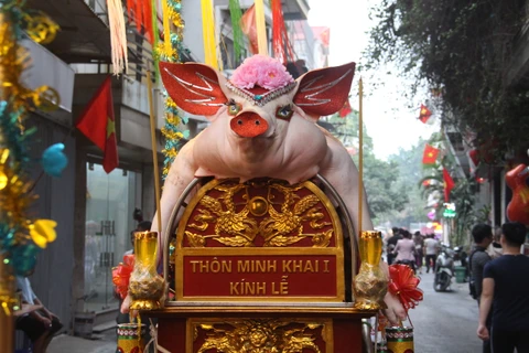 Hà Nội: Độc lạ lễ rước "ông lợn" hàng trăm cân ở xã La Phù 