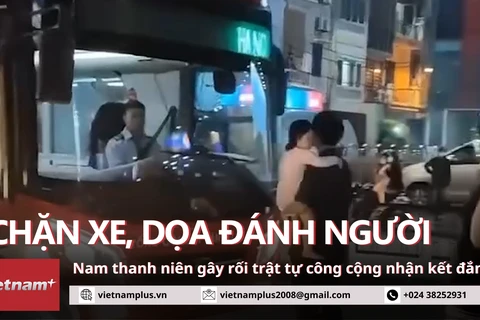 Chặn xe dọa đánh người đi đường, nam thanh niên bị người dân khống chế