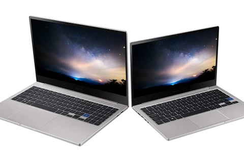2 phiên bản Notebook 7 với màn hình 13 inch và 15 inch (Nguồn: The Verge)
