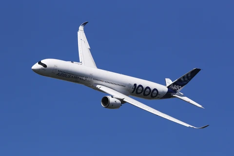 Máy bay Airbus A350-1000 tại Triển lãm Hàng không Paris. (Ảnh: THX/TTXVN)