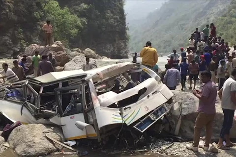 Hiện trường vụ tai nạn tại Himachal Pradesh. (Ảnh: AP)