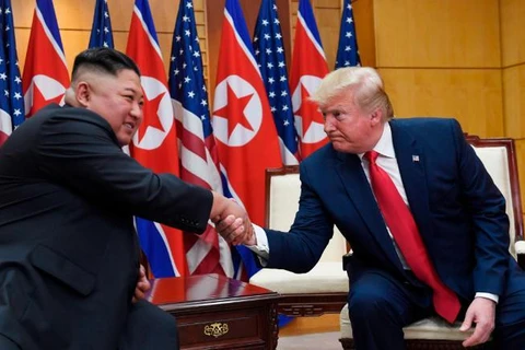 Tổng thống Mỹ Donald Trump và nhà lãnh đạo Kim Jong-un tại Nhà Hoà bình. (Ảnh: CNN) 