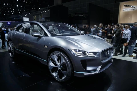 Mẫu xe concept thể thao I-pace dùng động cơ điện của Jaguar Land Rover. (Ảnh: Bloomberg)