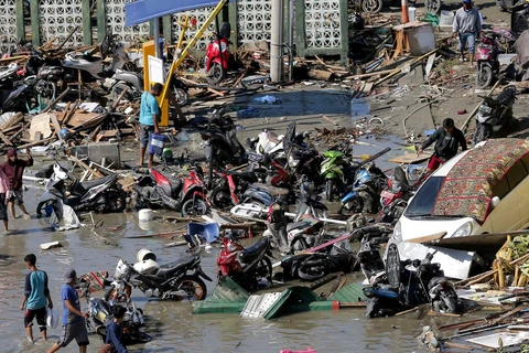 Sóng thần sau động đất khiến hàng trăm người thiệt mạng tại Indonesia vào năm 2018. (Ảnh: Financial Times)