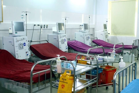 Hệ thống máy móc chạy thận cùng giường bệnh tại Bệnh viện Hữu nghị Đa khoa tỉnh Nghệ An đã tạm dừng hoạt động. (Ảnh: Tá Chuyên/TTXVN) 