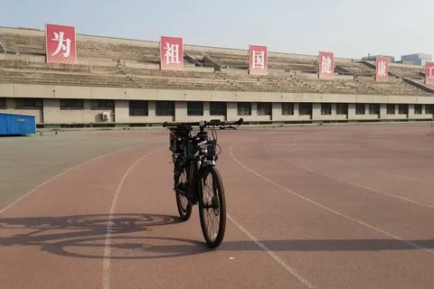 Xe đạp tự lái do nhóm các nhà khoa học tại Đại học Thanh Hoa chế tạo. (Ảnh: NewScientist)