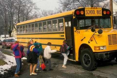 Xe buýt đưa đón học sinh tại Mỹ