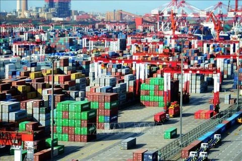 IMF cảnh báo tăng trưởng kinh tế Trung Quốc giảm tốc