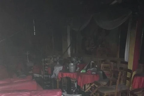 Hộp đêm Caballo Blanco sau khi bị lửa tàn phá. (Ảnh: Especial) 