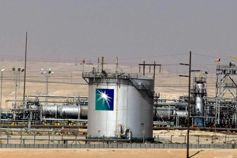 Một cơ sở khai thác dầu ở thành phố Dammam, Saudi Arabia. (Ảnh: AFP/TTXVN)
