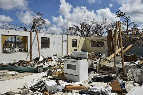 Bahamas chuẩn bị đương đầu với siêu bão Humberto. (Ảnh: AFP/TTXVN)