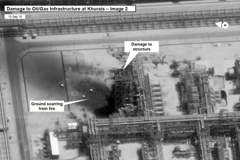 Hình ảnh từ vệ tinh của Mỹ về vụ tấn công nhà máy lọc dầu Khurais. (Ảnh: AFP/TTXVN)