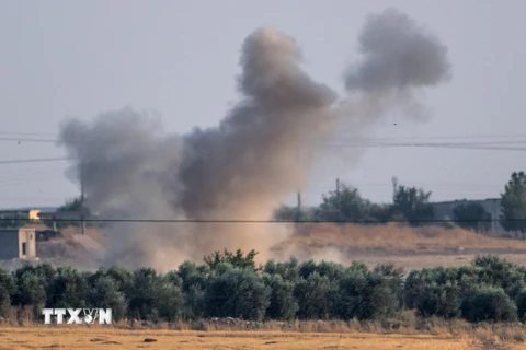 Một cuộc không kích trong chiến dịch của Thổ Nhĩ Kỳ tại Syria. (Ảnh: AFP/TTXVN)