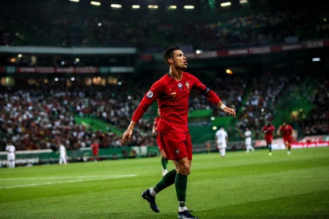 Ronaldo chuẩn bị chạm mốc 700 bàn thắng trong sự nghiệp. (Ảnh: AFP)