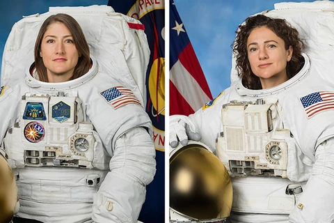 Hai nữ phi hành gia Christina Koch và Jessica Meir. (Ảnh: AFP/ TTXVN)