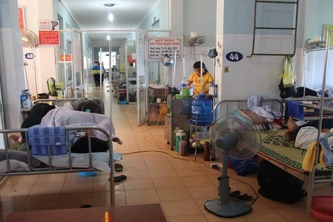 Dịch sốt xuất huyết tại Quảng Bình diễn biến rất phức tạp.