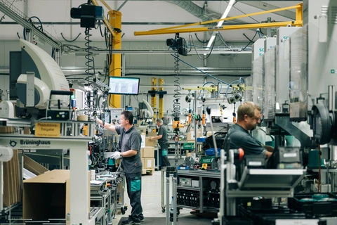 Một nhà máy sản xuất ống nước tại Đức. (Ảnh: New York Times)