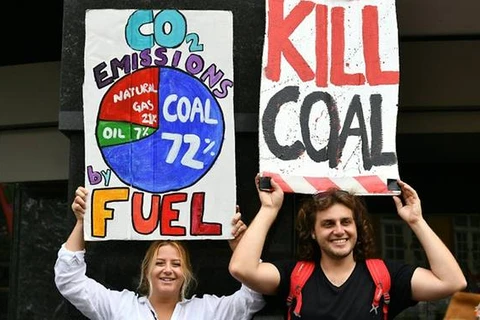 Biểu tình chống biến đổi khí hậu tại Australia. (Ảnh: AFP)