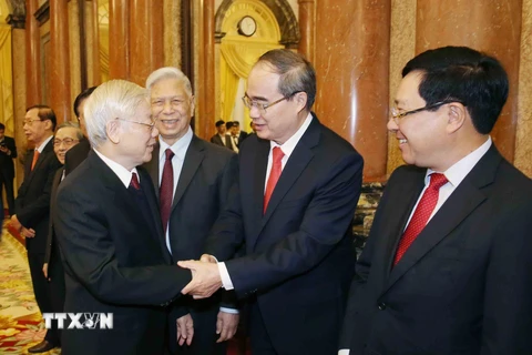 Tổng Bí thư, Chủ tịch nước Nguyễn Phú Trọng với các đồng chí lãnh đạo Đảng, Nhà nước. (Ảnh: Phương Hoa/TTXVN)