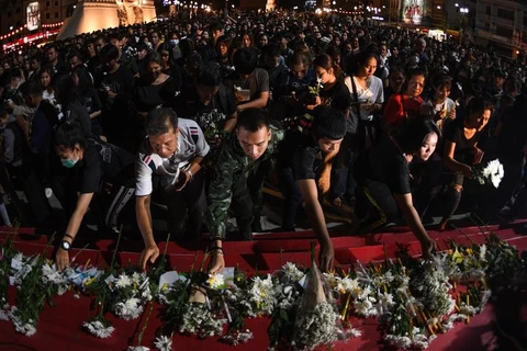 Người dân Thái Lan tưởng nhớ các nạn nhân.