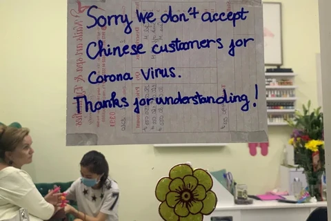 Một cửa hàng từ chối phục vụ khách Trung Quốc. (Ảnh: Reuters)