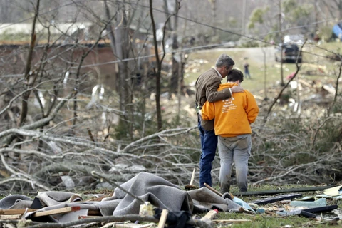 Mỹ: Lốc xoáy tràn qua bang Tennessee khiến hàng chục người thiệt mạng
