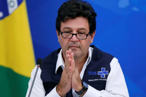 Người dân Brazil phản đối quyết định miễn nhiệm Bộ trưởng Y tế