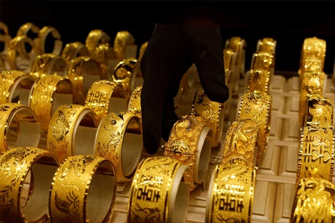 Vàng vẫn đang thu hút sự chú ý của giới đầu tư. (Ảnh: Reuters)