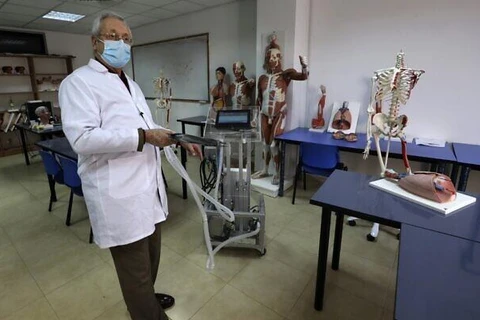 Trường đại học Palestine tự nghiên cứu sản xuất máy thở