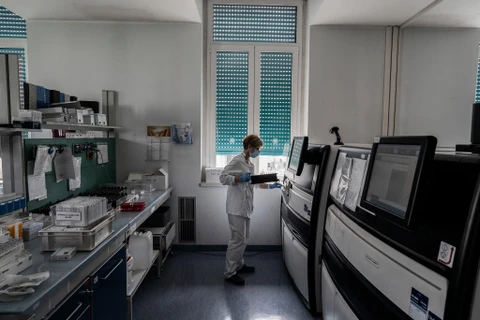 Italy đẩy mạnh các xét nghiệm kháng thể chống virus SARS-CoV-2