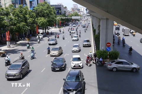 Thủ đô Hà Nội nắng nóng gay gắt. (Ảnh: Minh Quyết/TTXVN)