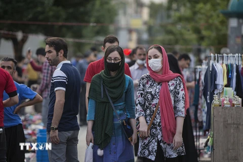 Iran đang đối mặt với làn sóng bùng phát dịch mới. (Ảnh: THX/TTXVN)
