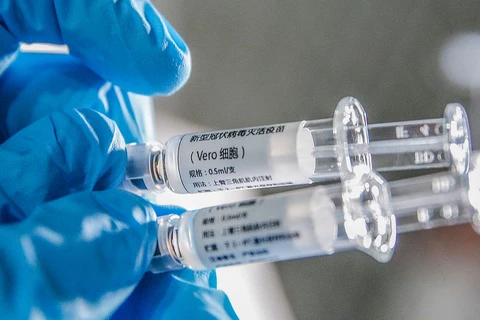 Trung Quốc có thể đưa ra vắcxin COVID-19 vào cuối năm nay. (Ảnh: THX)