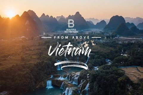 Chiêm ngưỡng vẻ đẹp hùng vĩ của đất nước Việt Nam từ trên cao