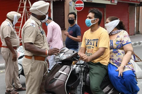 Nhiều địa phương tại Ấn Độ tái áp đặt lệnh phong tỏa. (Ảnh: AFP)