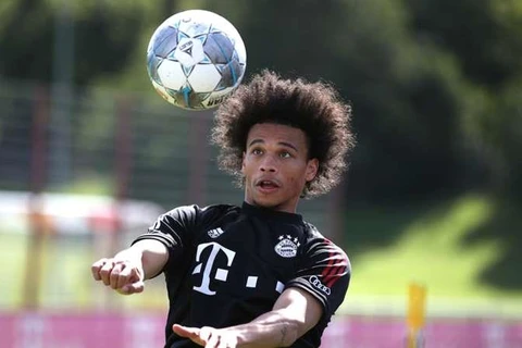 Leroy Sane hào hứng trong buổi tập đầu tiên với Bayern Munich