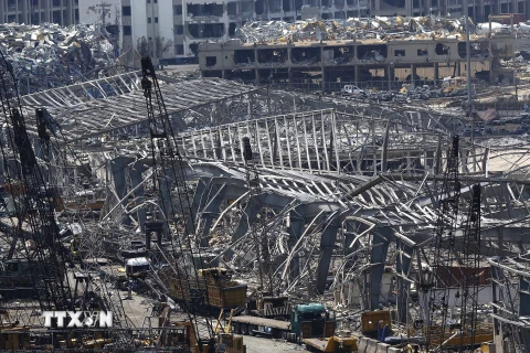 Đống đổ nát sau vụ nổ ở Beirut. (Ảnh: AFP/TTXVN)