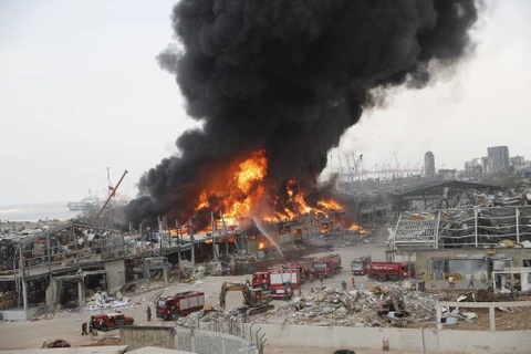 Vụ cháy lớn tại cảng Beirut. (Ảnh: AP)