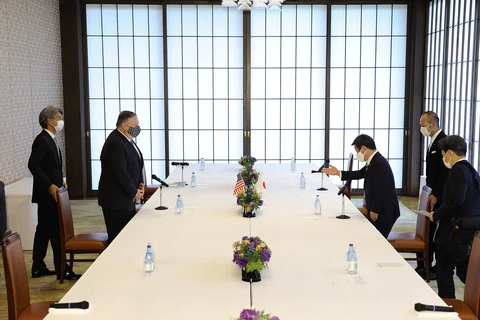 Cuộc gặp giữa hai ngoại trưởng của Nhật Bản và Mỹ. (Ảnh: Reuters)