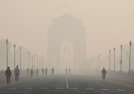 Ấn Độ: Delhi ngập trong khói bụi do hoạt động đốt rơm rạ
