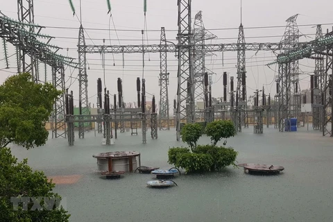 Điện lực Quảng Bình sớm đóng điện cho người dân vùng rốn lũ