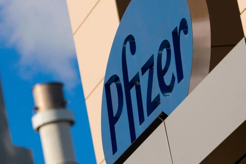 Cổ phiếu Pfizer tăng mạnh sau những thông tin lạc quan về vắcxin. (Ảnh: Getty)