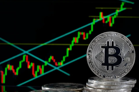 Giá đồng Bitcoin lần đầu chạm mức 19.000 USD sau 3 năm