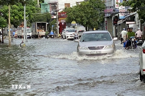 Mưa lớn gây ngập lụt tại Phan Rang-Tháp Chàm. (Ảnh: TTXVN)