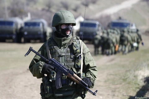 Lực lượng được Nga hậu thuẫn tại Crimea. (Ảnh: Reuters)