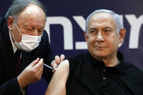 [Video] Thủ tướng Israel Netanyahu tiêm vắcxin ngừa COVID-19