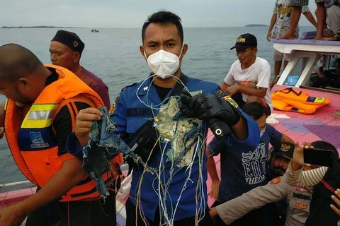 [Video] Indonesia ráo riết tìm kiếm mảnh vỡ máy bay của Sriwijaya Air
